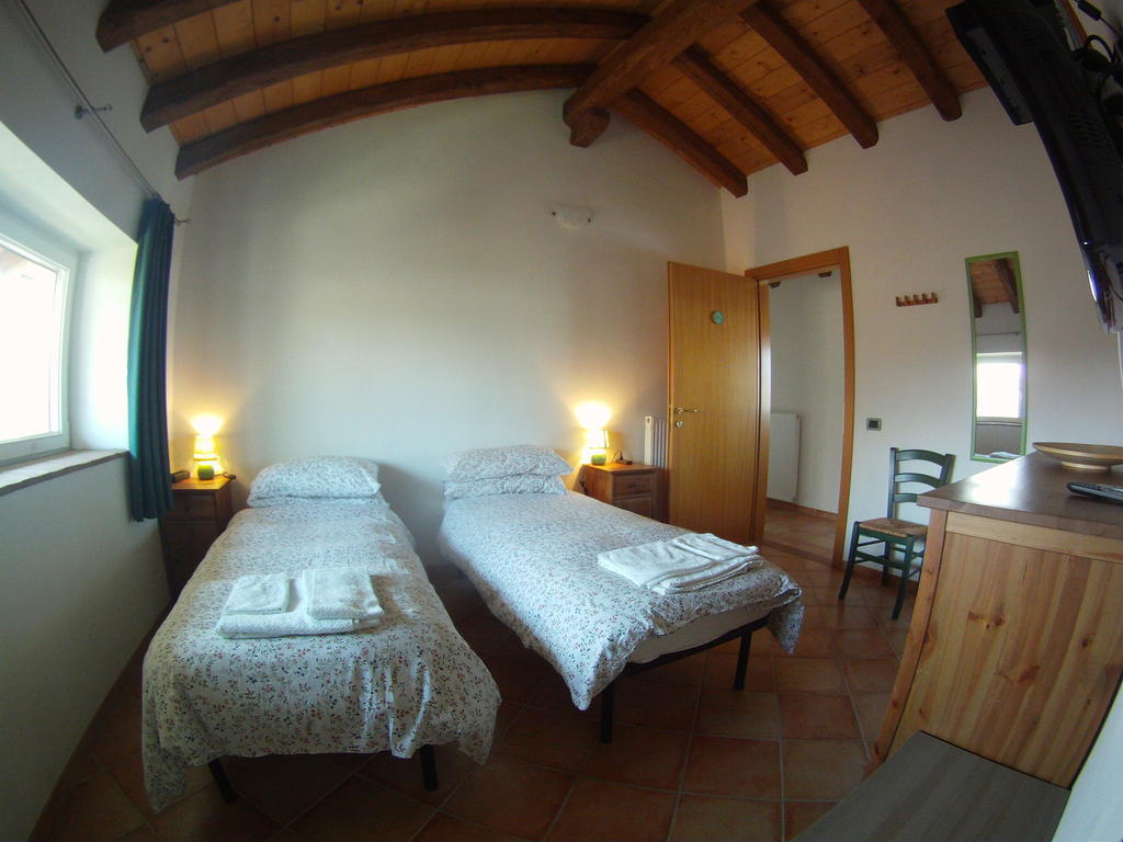 Al Campo Di Sotto Bed & Breakfast Buia Εξωτερικό φωτογραφία