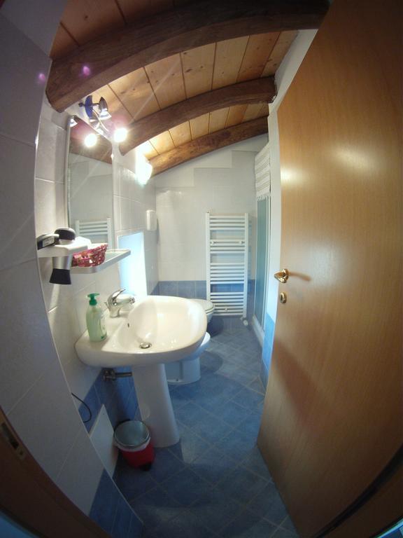 Al Campo Di Sotto Bed & Breakfast Buia Δωμάτιο φωτογραφία
